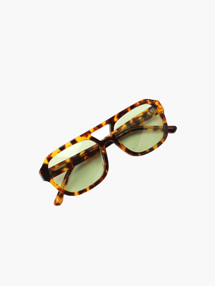 Jaslynn | Elegantit Aurinkolasit